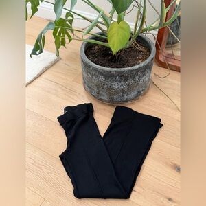 Donni Rib Knit Kick Flare Black